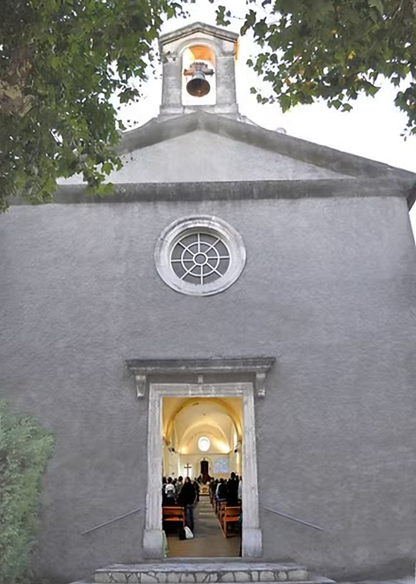 Façade du temple de Saint-Christol-lez-Alès